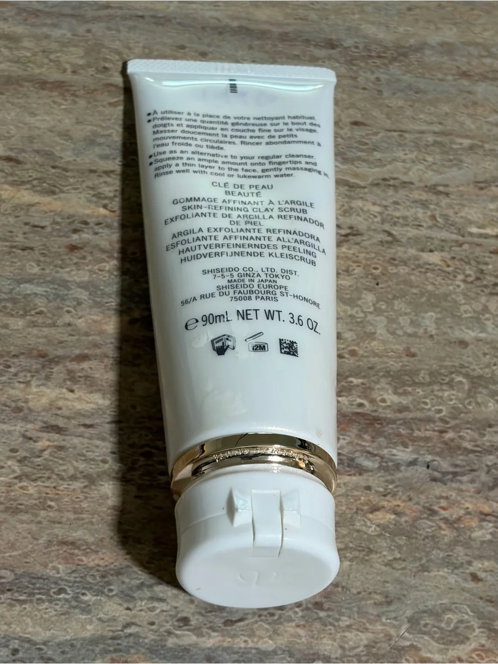 Cle de Peau Skin-Refining Clay Scrub — White